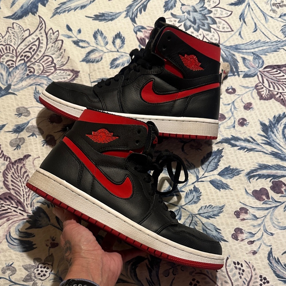Jordan Air Jordan 1 High Black Red Sneakers